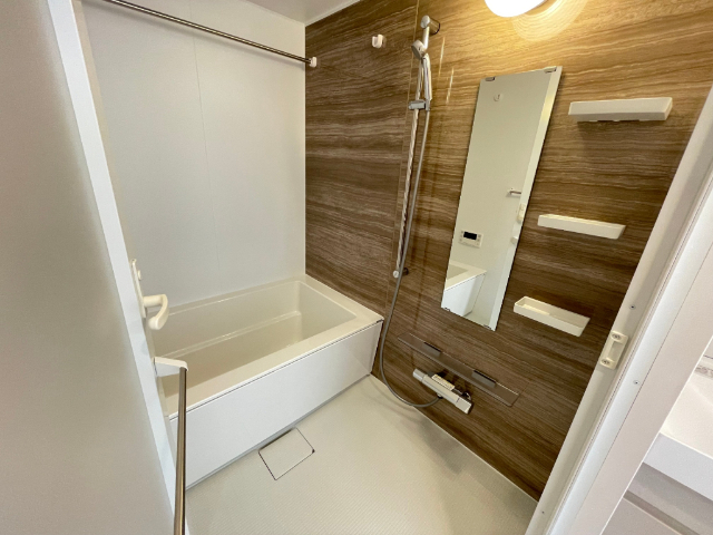 バス・シャワールーム　２０１号室の写真になります。