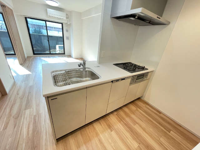 キッチン　２０１号室の写真になります。