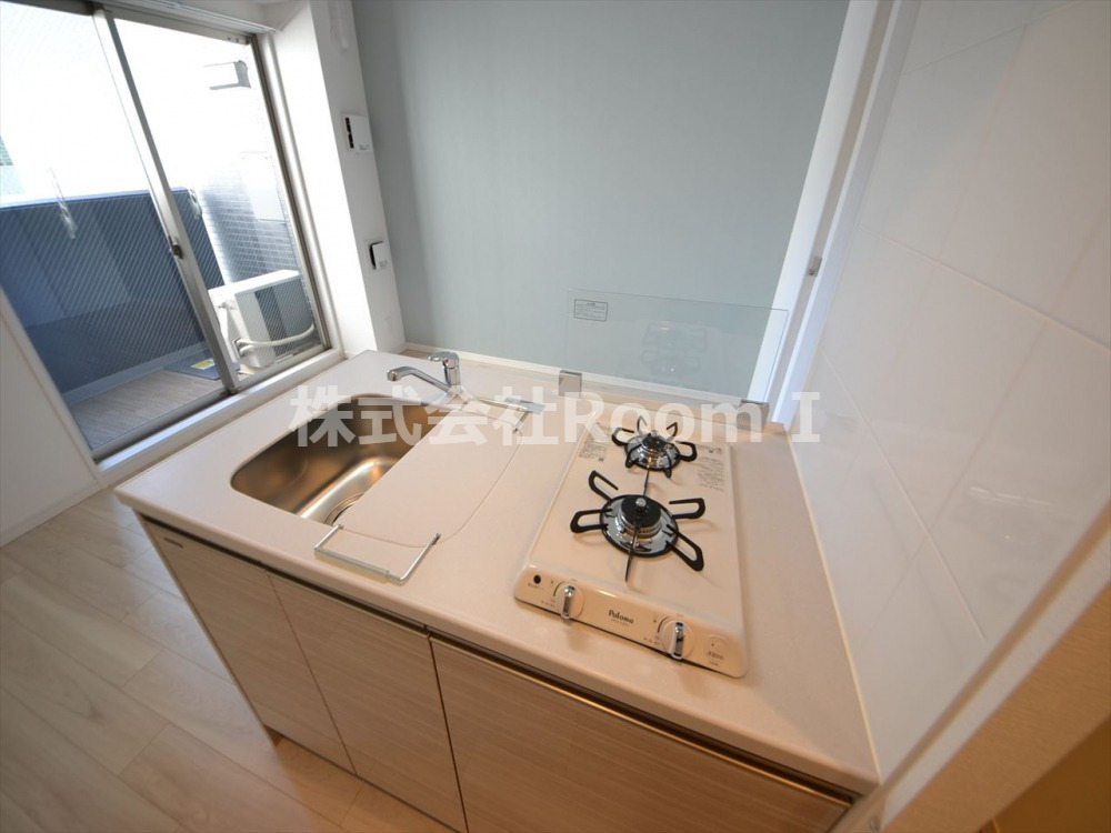 キッチン　コンパクトなキッチンで掃除もラクラク