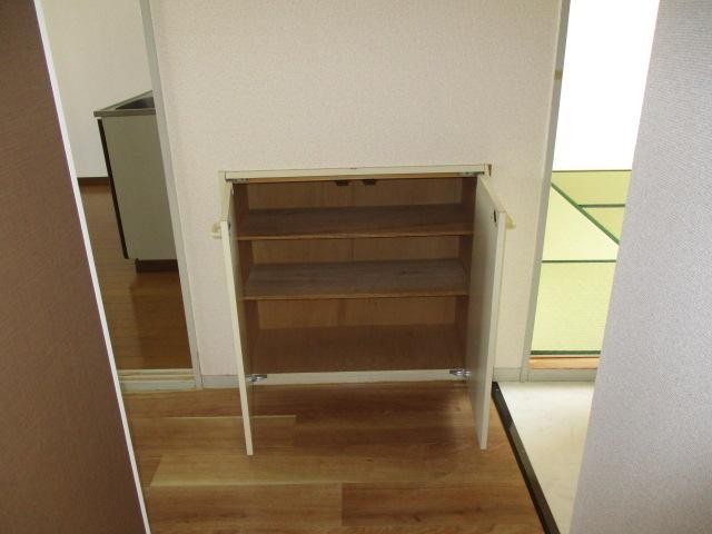 玄関　シューズボックスはこちらです☆