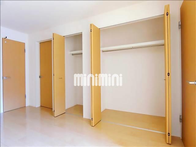 収納　荷物をすっきり収納できるクローゼットです。