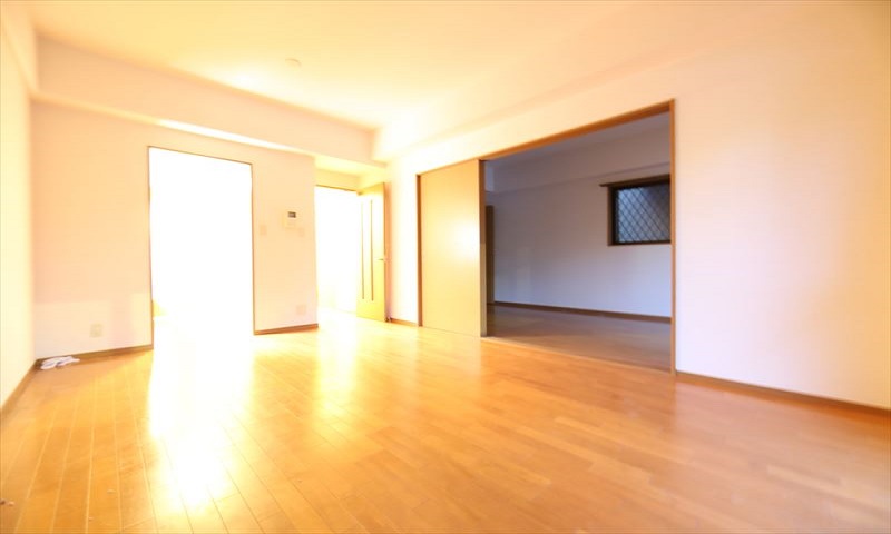 居室・リビング　LDK12.5帖　洋室7.6帖　洋室6帖