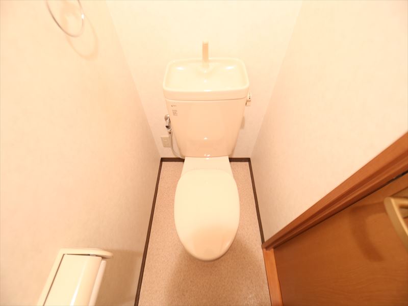 トイレ　トイレ　温水洗浄便座設置可