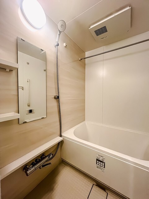 バス・シャワールーム　※写真は同タイプ住戸です。