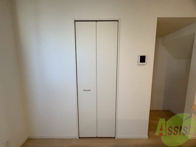 収納　クローゼットです。収納はこちらにお入れください。