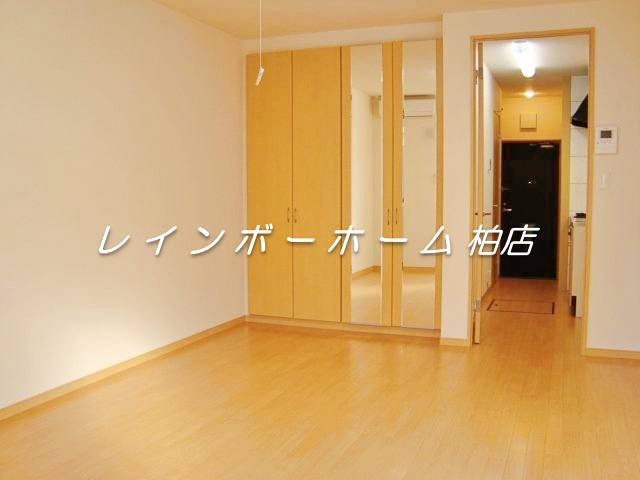 居室・リビング　ゆったりとした居間です