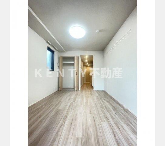 居室・リビング　こちらのリビングで趣味の時間をお楽しみください