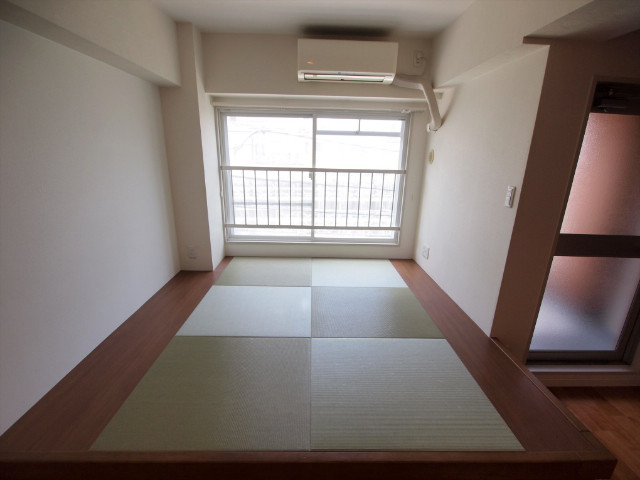 収納　畳スペースの下は収納です