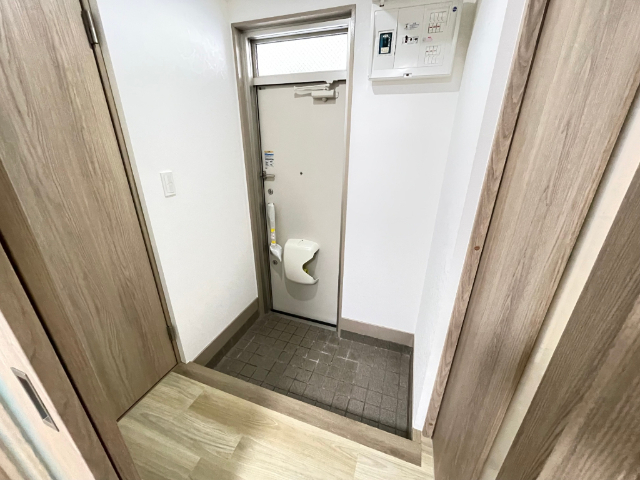 玄関　間口が広い玄関です