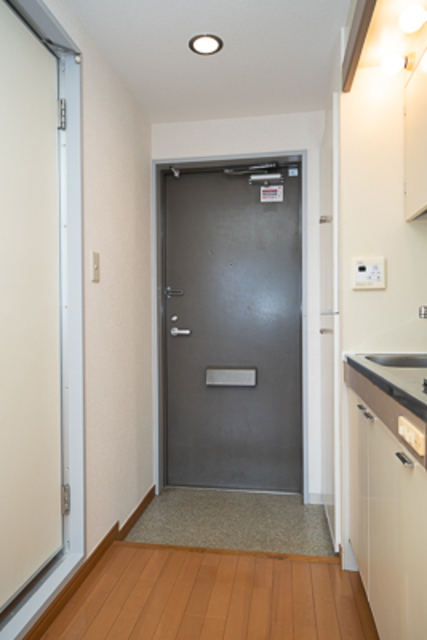 玄関　※写真は同タイプ住戸です。