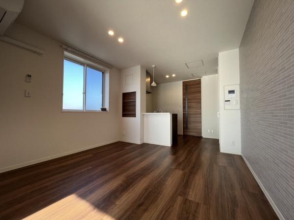 居室・リビング　明るいリビングダイニング！