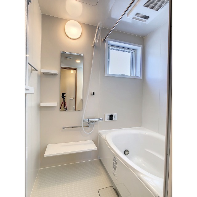 バス・シャワールーム　追い焚き・ランドリーパイプ付のシステムバ