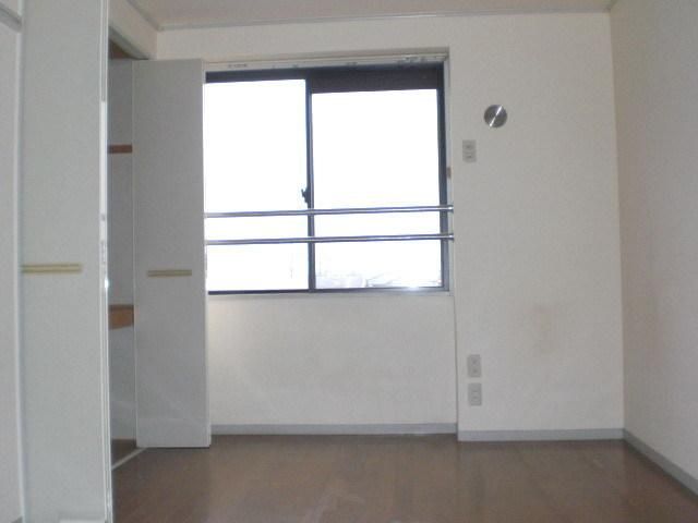 居室・リビング　★収納もたっぷり★