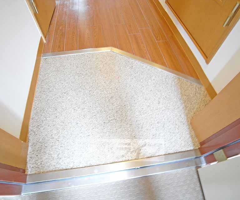 玄関　ゆとりある玄関、段差なしです