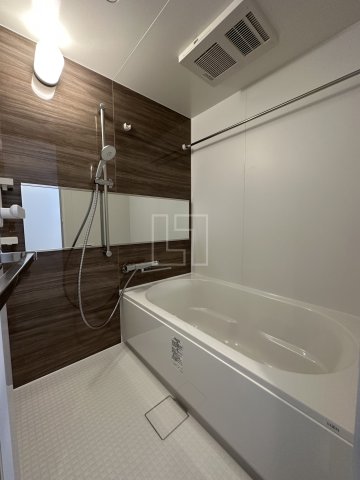 バス・シャワールーム　スプランディッド難波WESTIII　浴室