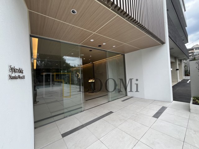 エントランス　スプランディッド難波WESTIII　エントランス