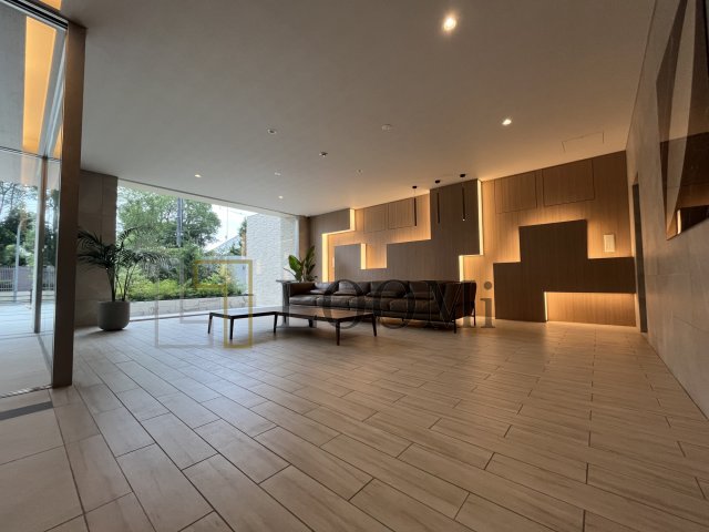 ロビー　スプランディッド難波WESTIII　ロビー