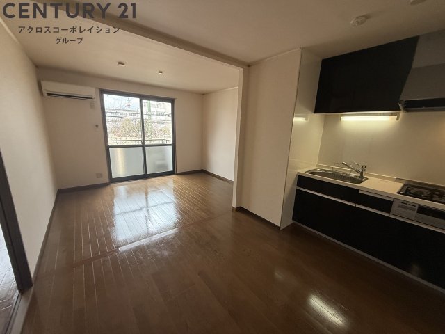 居室・リビング　角部屋住戸で過ごしやすく、おすすめです。