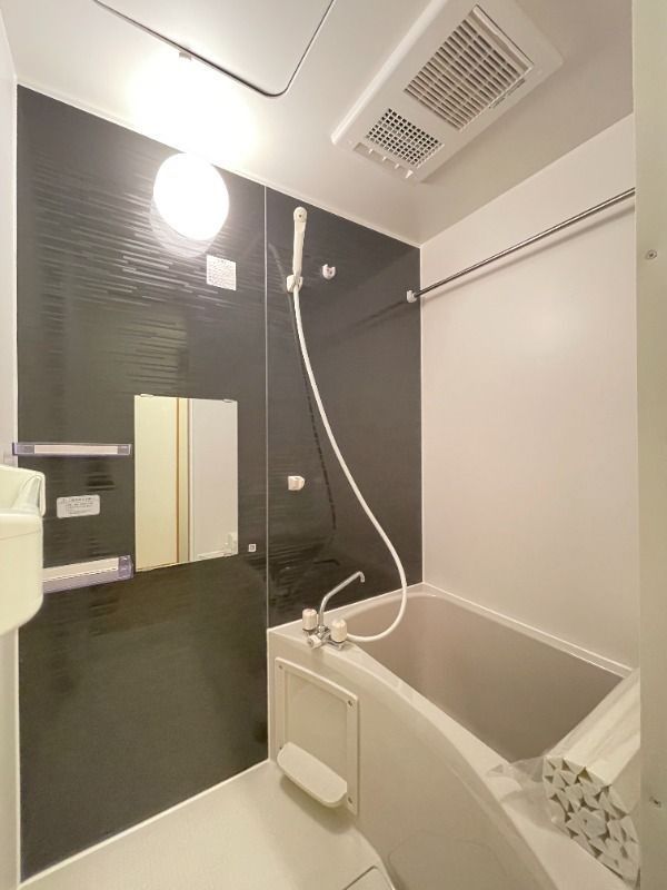 バス・シャワールーム　※別部屋参考写真