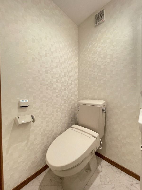 トイレ　※別部屋参考写真