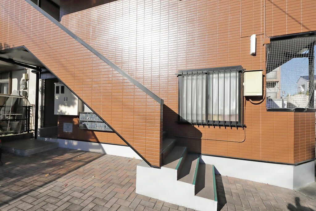 エントランス　共用階段