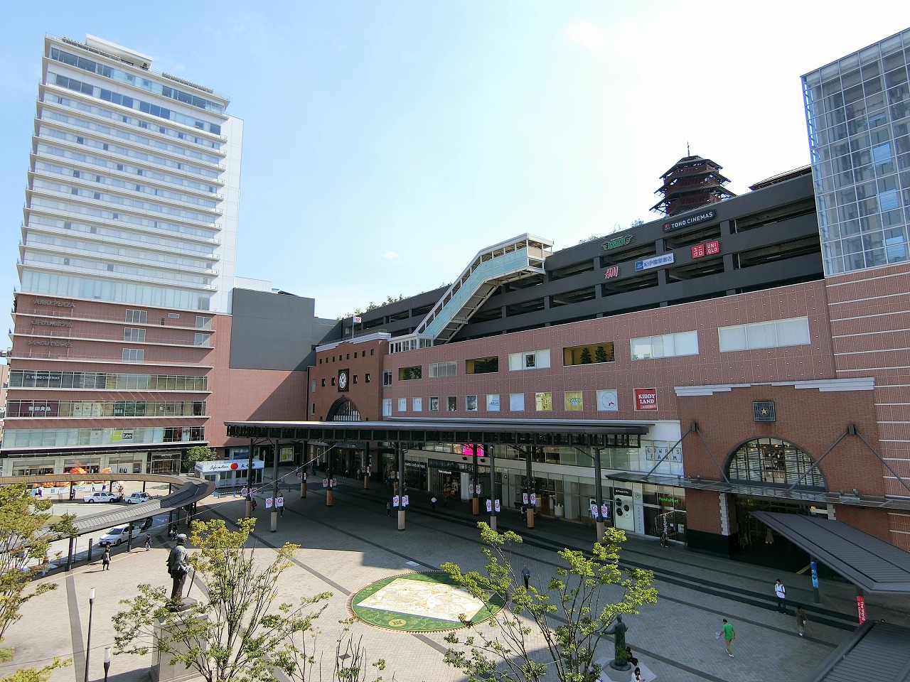 ショッピングセンター　アミュプラザ大分まで自転車7分（ショッピングセンター）まで1600m