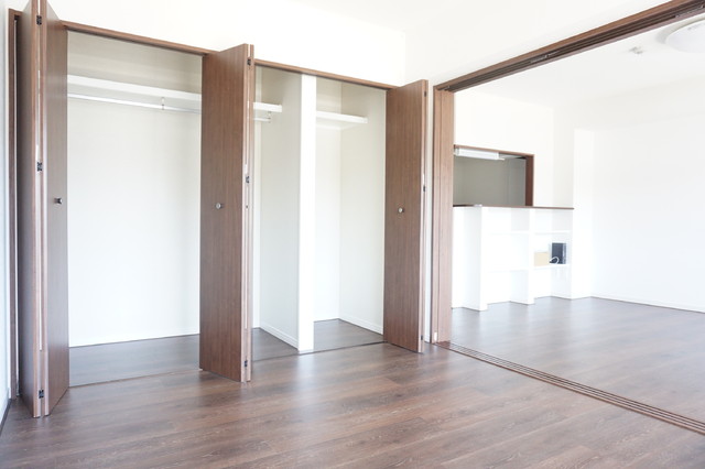 収納　南側洋室の収納