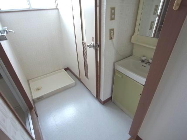 洗面設備　※同型参照