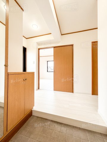 玄関　シューズボックス付きの玄関☆