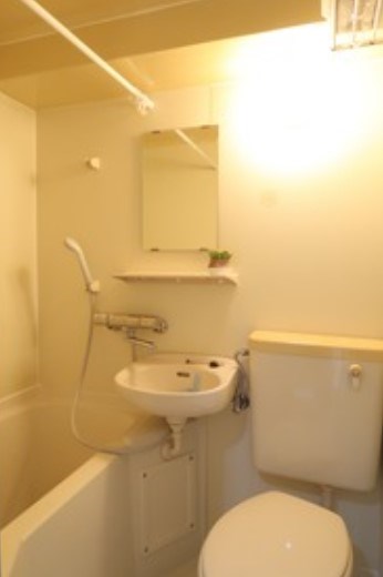 バス・シャワールーム　※別部屋　参考写真