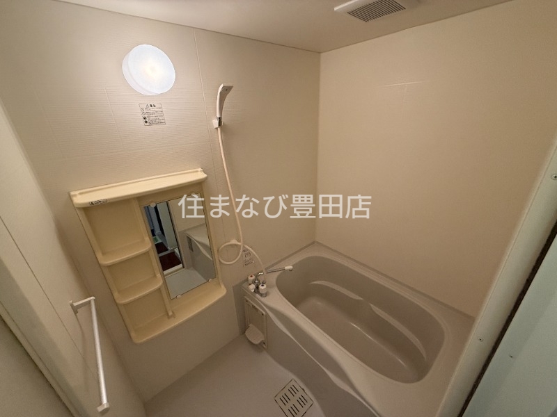 バス・シャワールーム　同型別部屋写真