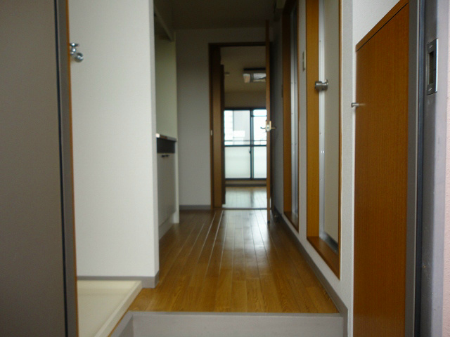 玄関　玄関、シューズボックス有り
