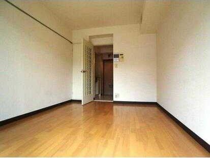 居室・リビング　※別部屋参考写真です