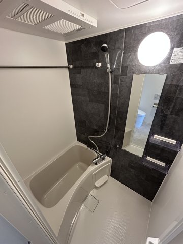 バス・シャワールーム　ゆったり過ごせるお風呂です