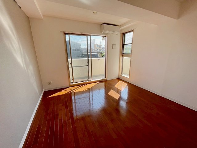 居室・リビング　ゆったりとした居間です