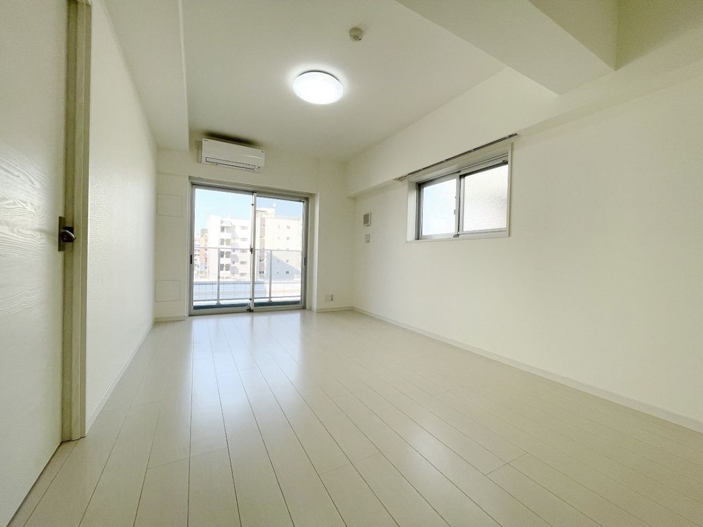 居室・リビング　居間です