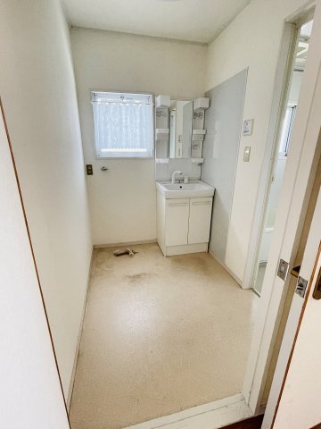 洗面設備　脱衣・洗面室