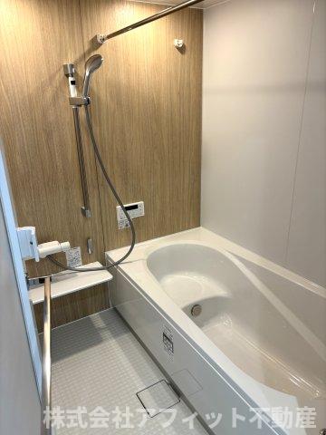 バス・シャワールーム　追い焚き機能付き