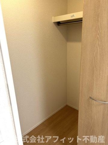 収納　ウォークインクローゼット