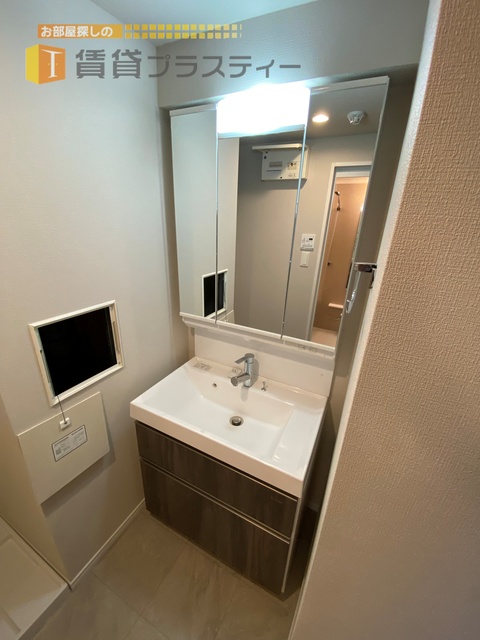 洗面設備　毎朝の準備も捗ります。