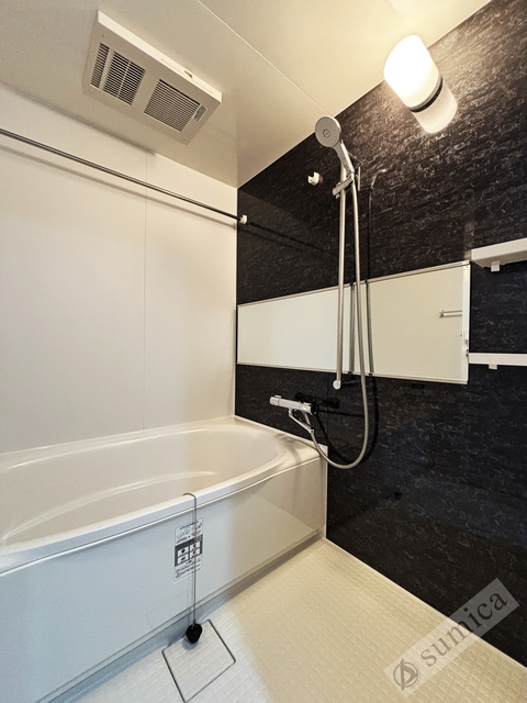 バス・シャワールーム　広いお風呂で疲れた体をゆっくり癒しましょう！！