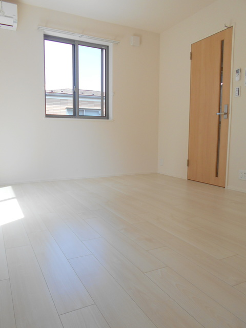 居室・リビング　7.3帖の洋室