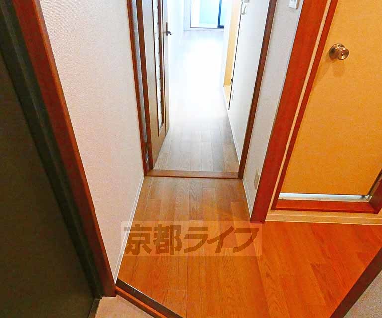 その他部屋・スペース　長い廊下です！