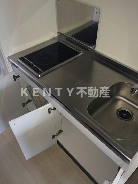 キッチン　コンパクトなキッチンで掃除もラクラク