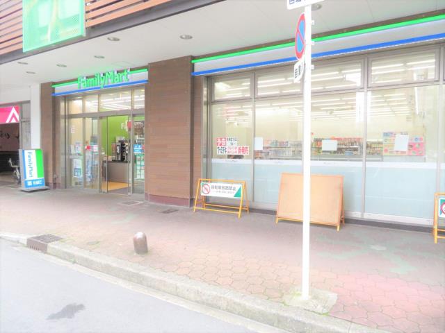 コンビニ　ファミリーマート（コンビニ）まで193m