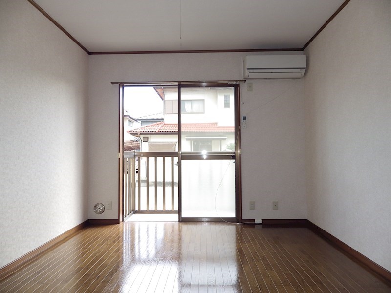 居室・リビング　リフォーム中