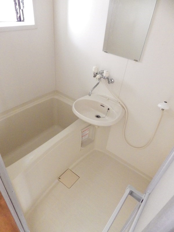 バス・シャワールーム　リフォーム中