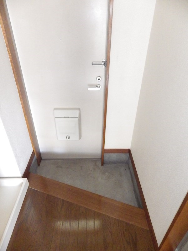 玄関　リフォーム中