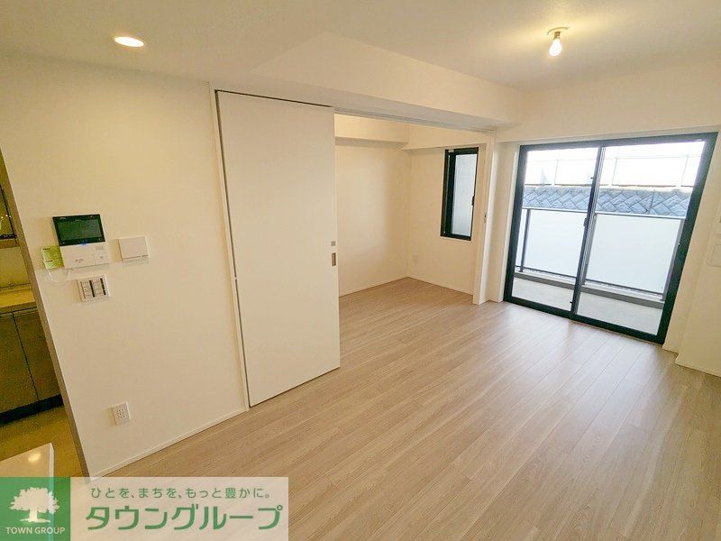 居室・リビング　別号室参考写真