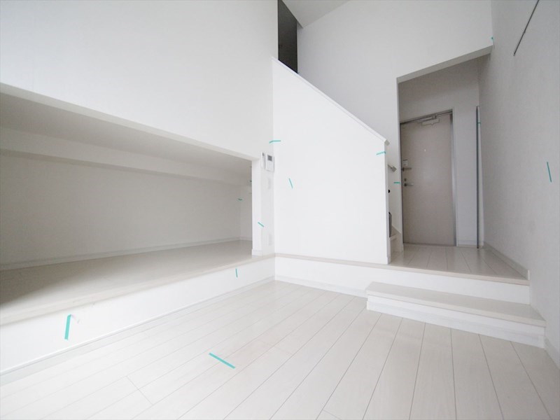 居室・リビング　洋室4.6帖　アンダーロフト5帖（収納にも寝室にも使えます）